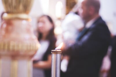 Jak przygotować rodzinę do chrztu Obowiązki rodziców, chrzestnych