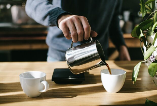 Jakie są najczęściej popełniane błędy przy parzeniu kawy?