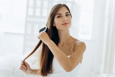Organiczne kosmetyki do włosów - ratunek dla zniszczonych pasm. Naturalna pielęgnacja - od mycia po odżywianie
